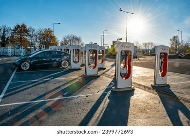 康普利汽車充電樁：性能價(jià)格平衡點(diǎn)的探索