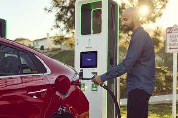 康普利汽車充電樁性能價格平衡點分析