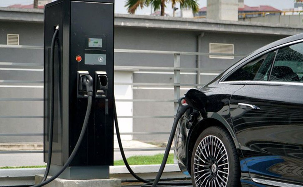 電動(dòng)汽車充電樁的安裝流程與用戶指南