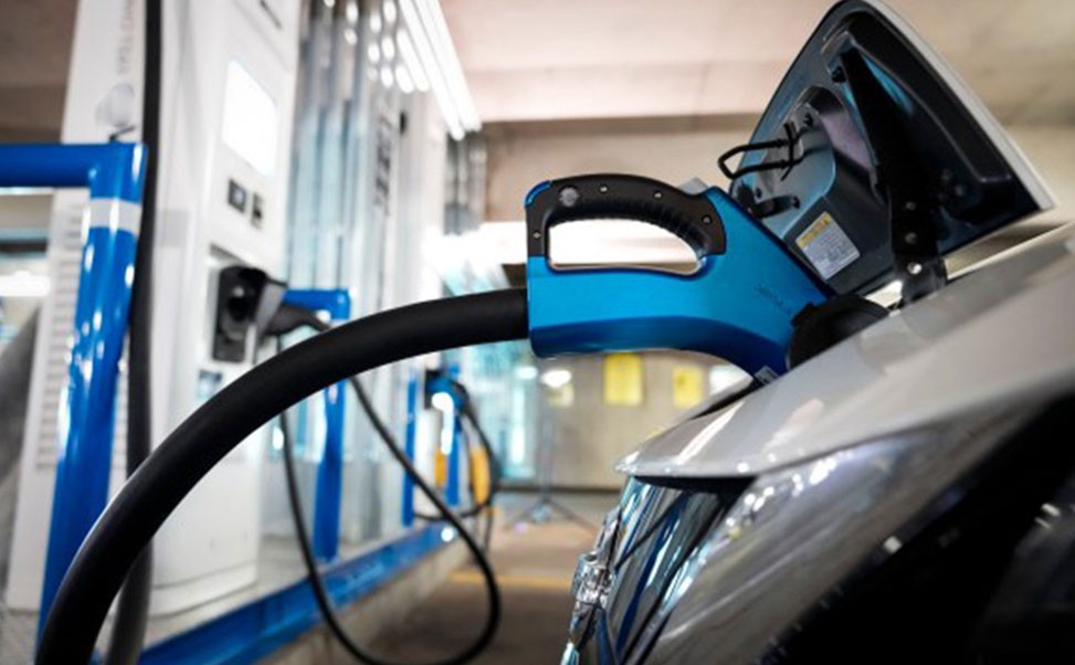 充電樁生產(chǎn)廠家的創(chuàng)新設(shè)計與生產(chǎn)之路